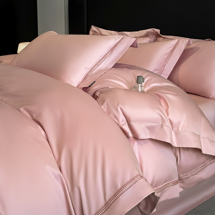 91家纺网 家纺一手货源 找家纺 安妮家居2025新款全棉A类镂空秘境四件套 秘境-蜜桃粉