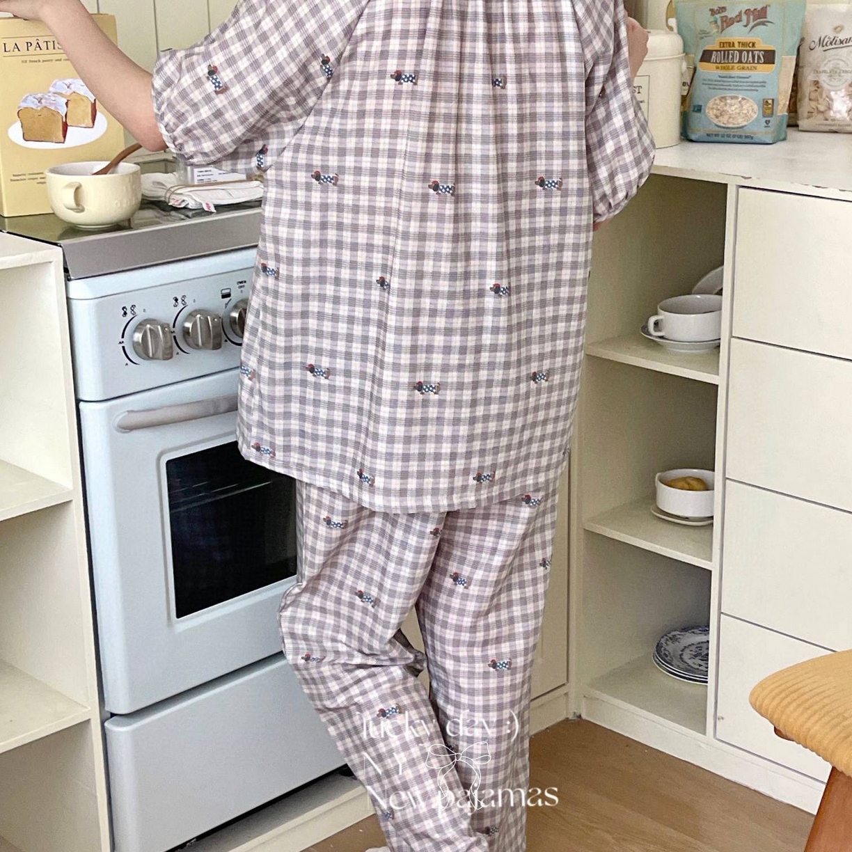 91家纺网 家纺一手货源 找家纺 （总）纽约生活 有氧纱韩系家居服圆领短袖长裤自带胸垫套装