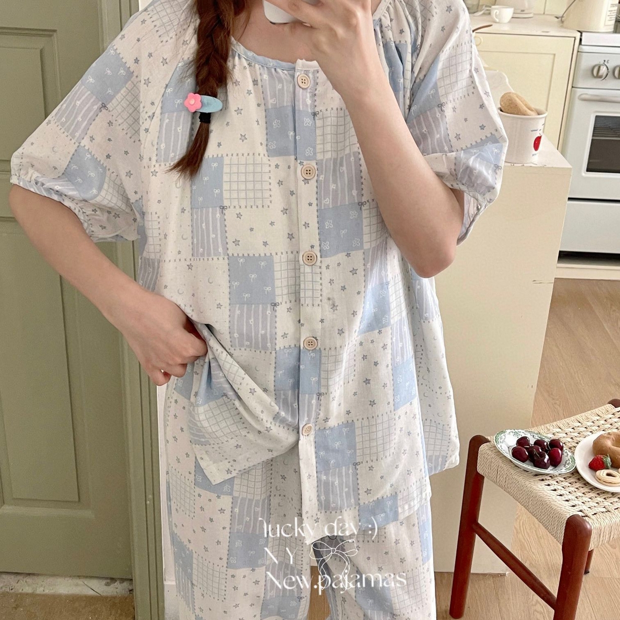 91家纺网 家纺一手货源 找家纺 纽约生活 有氧纱韩系家居服圆领短袖长裤自带胸垫套装 星空蓝