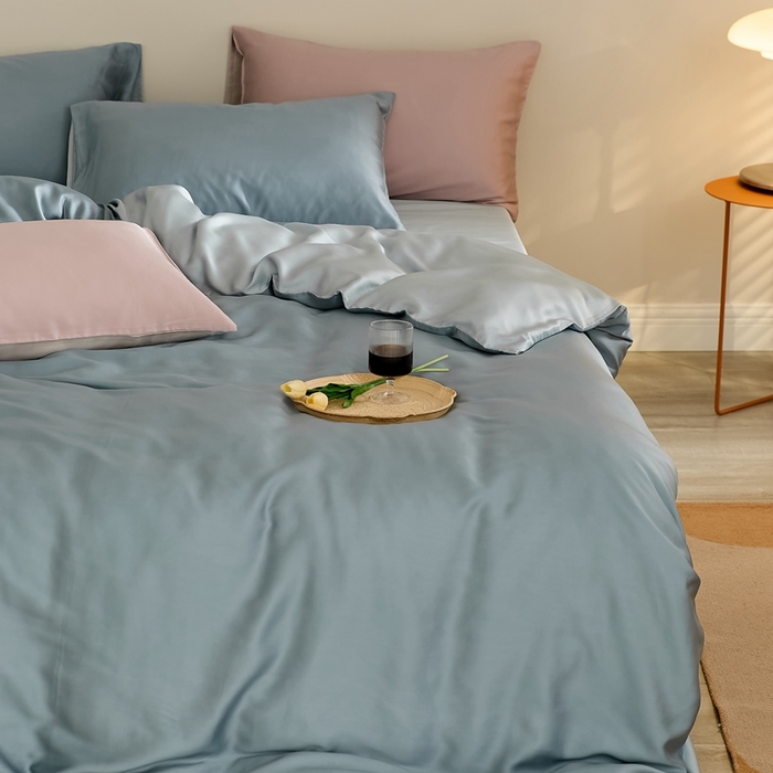 91家纺网 家纺一手货源 找家纺 2025新款A类奥地利进口60支兰精天丝莱赛尔轻奢纯色双拼四件套 灰蓝色-冰川灰