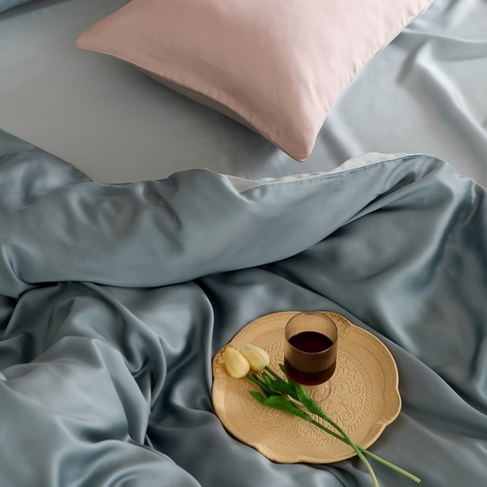 91家纺网 家纺一手货源 找家纺 2025新款A类奥地利进口60支兰精天丝莱赛尔轻奢纯色双拼四件套 灰蓝色-冰川灰