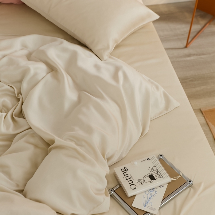 91家纺网 家纺一手货源 找家纺 2025新款A类奥地利进口60支兰精天丝莱赛尔轻奢纯色双拼四件套 极地白