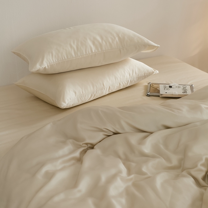 91家纺网 家纺一手货源 找家纺 2025新款A类奥地利进口60支兰精天丝莱赛尔轻奢纯色双拼四件套 极地白