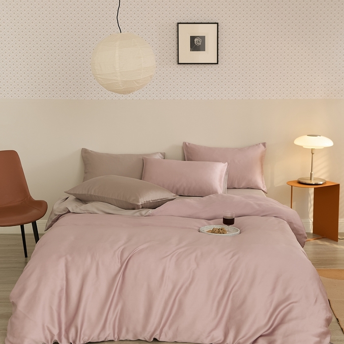 91家纺网 家纺一手货源 找家纺 2025新款A类奥地利进口60支兰精天丝莱赛尔轻奢纯色双拼四件套 满天星紫-曙光银