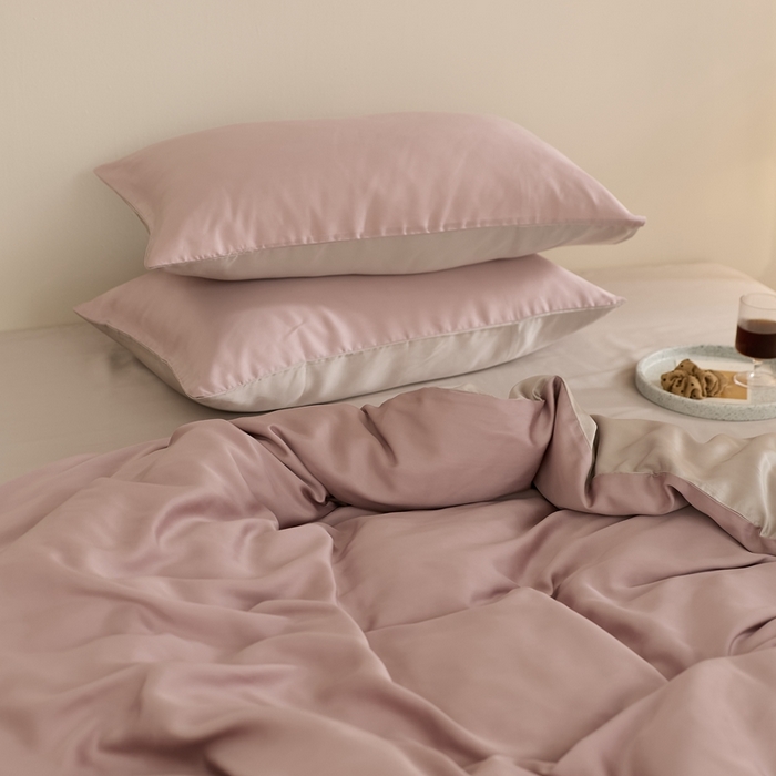 91家纺网 家纺一手货源 找家纺 2025新款A类奥地利进口60支兰精天丝莱赛尔轻奢纯色双拼四件套 满天星紫-曙光银