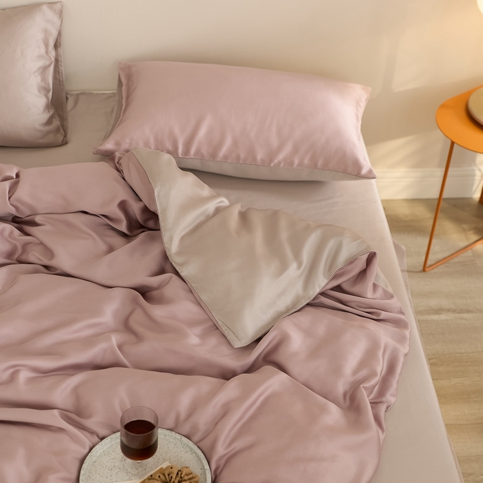 91家纺网 家纺一手货源 找家纺 2025新款A类奥地利进口60支兰精天丝莱赛尔轻奢纯色双拼四件套 满天星紫-曙光银