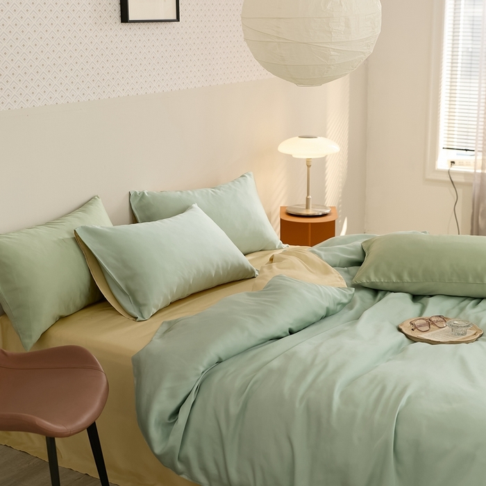 91家纺网 家纺一手货源 找家纺 2025新款A类奥地利进口60支兰精天丝莱赛尔轻奢纯色双拼四件套 浅艾绿-香槟金