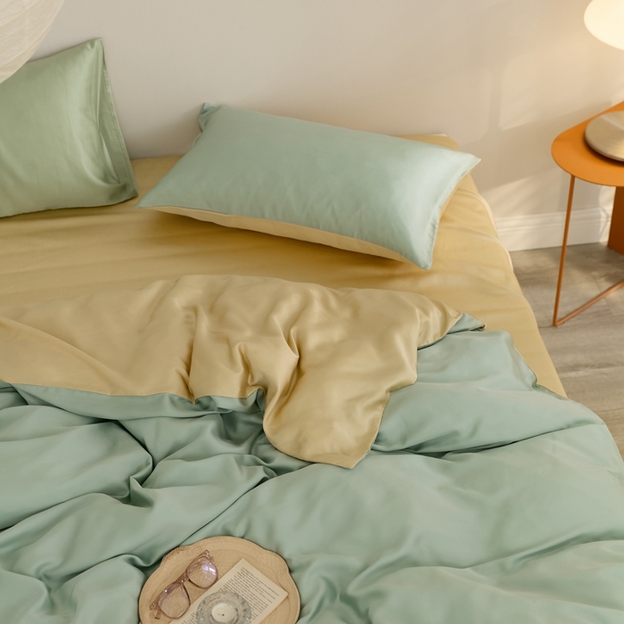 91家纺网 家纺一手货源 找家纺 2025新款A类奥地利进口60支兰精天丝莱赛尔轻奢纯色双拼四件套 浅艾绿-香槟金