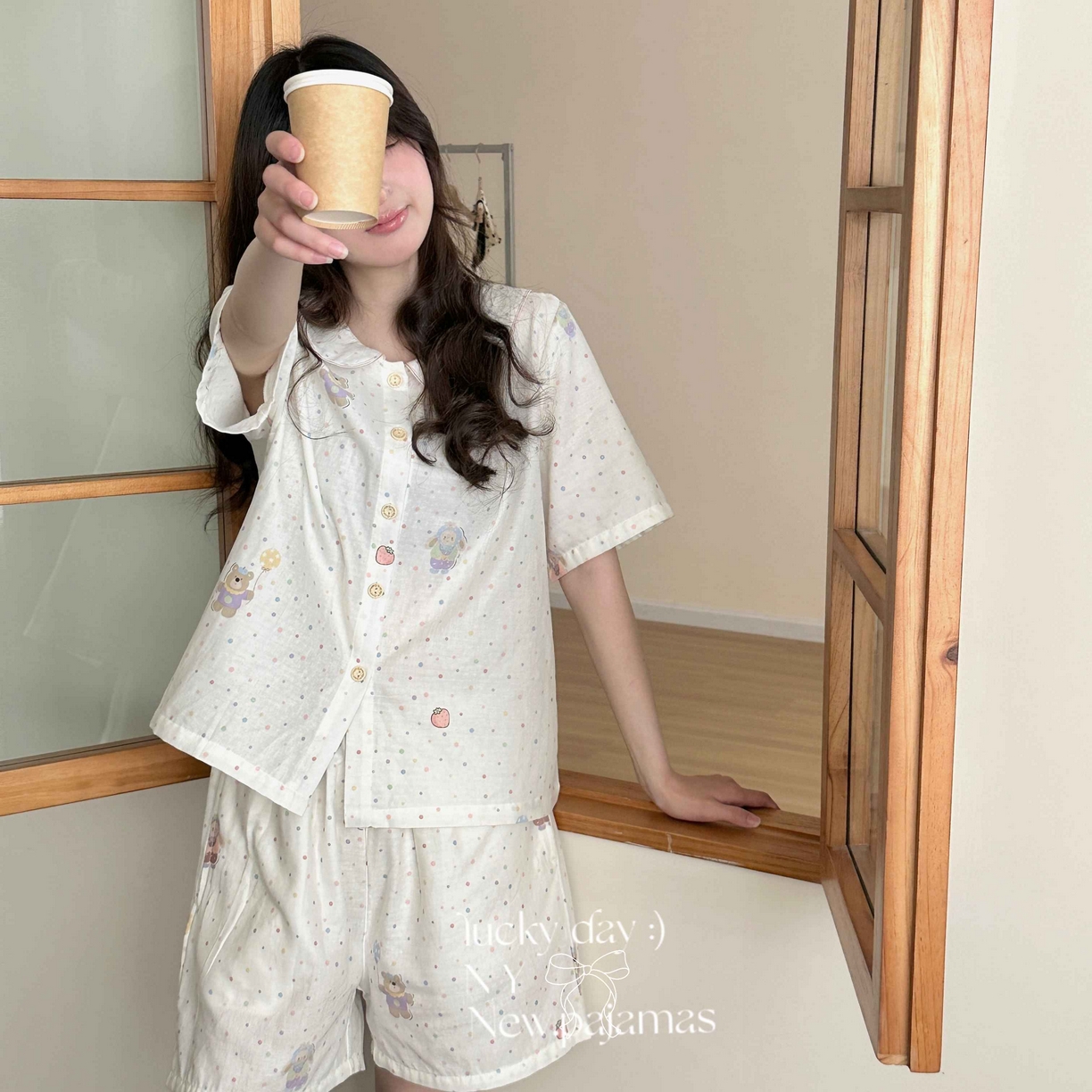 91家纺网 家纺一手货源 找家纺 纽约生活 2025新款甜美风娃娃领短袖短裤 彩波点小熊