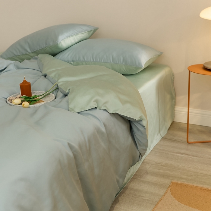 91家纺网 家纺一手货源 找家纺 2025新款A类奥地利进口60支兰精天丝莱赛尔轻奢纯色双拼四件套 天空蓝-浅艾绿