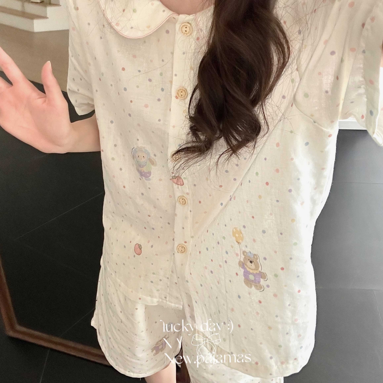 91家纺网 家纺一手货源 找家纺 纽约生活 2025新款甜美风娃娃领短袖短裤 彩波点小熊