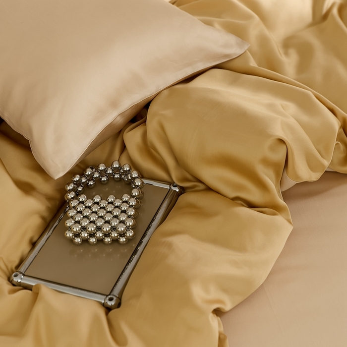 91家纺网 家纺一手货源 找家纺 2025新款A类奥地利进口60支兰精天丝莱赛尔轻奢纯色双拼四件套 芝士黄-沙茶色