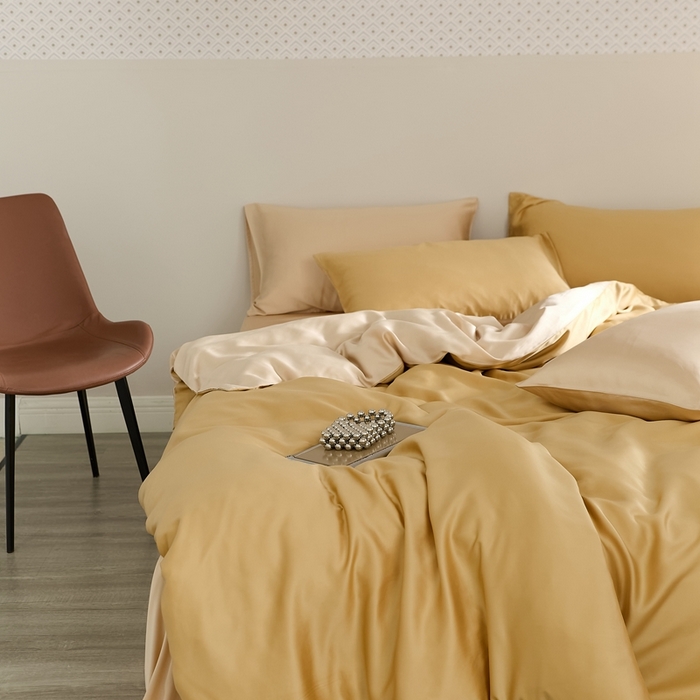 91家纺网 家纺一手货源 找家纺 2025新款A类奥地利进口60支兰精天丝莱赛尔轻奢纯色双拼四件套 芝士黄-沙茶色