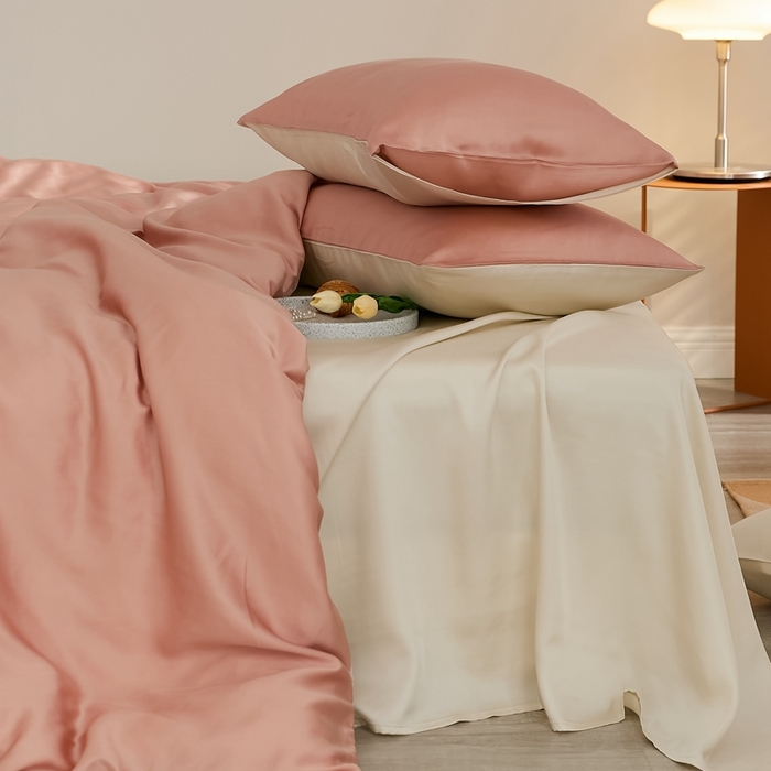 91家纺网 家纺一手货源 找家纺 2025新款A类奥地利进口60支兰精天丝莱赛尔轻奢纯色双拼四件套 芝芝桃桃-极地白