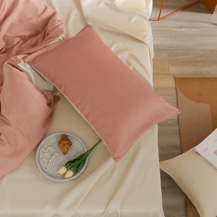 91家纺网 家纺一手货源 找家纺 2025新款A类奥地利进口60支兰精天丝莱赛尔轻奢纯色双拼四件套 芝芝桃桃-极地白