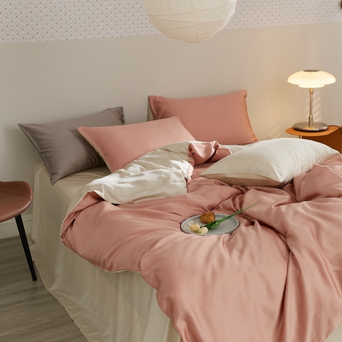 91家纺网 家纺一手货源 找家纺 2025新款A类奥地利进口60支兰精天丝莱赛尔轻奢纯色双拼四件套 芝芝桃桃-极地白