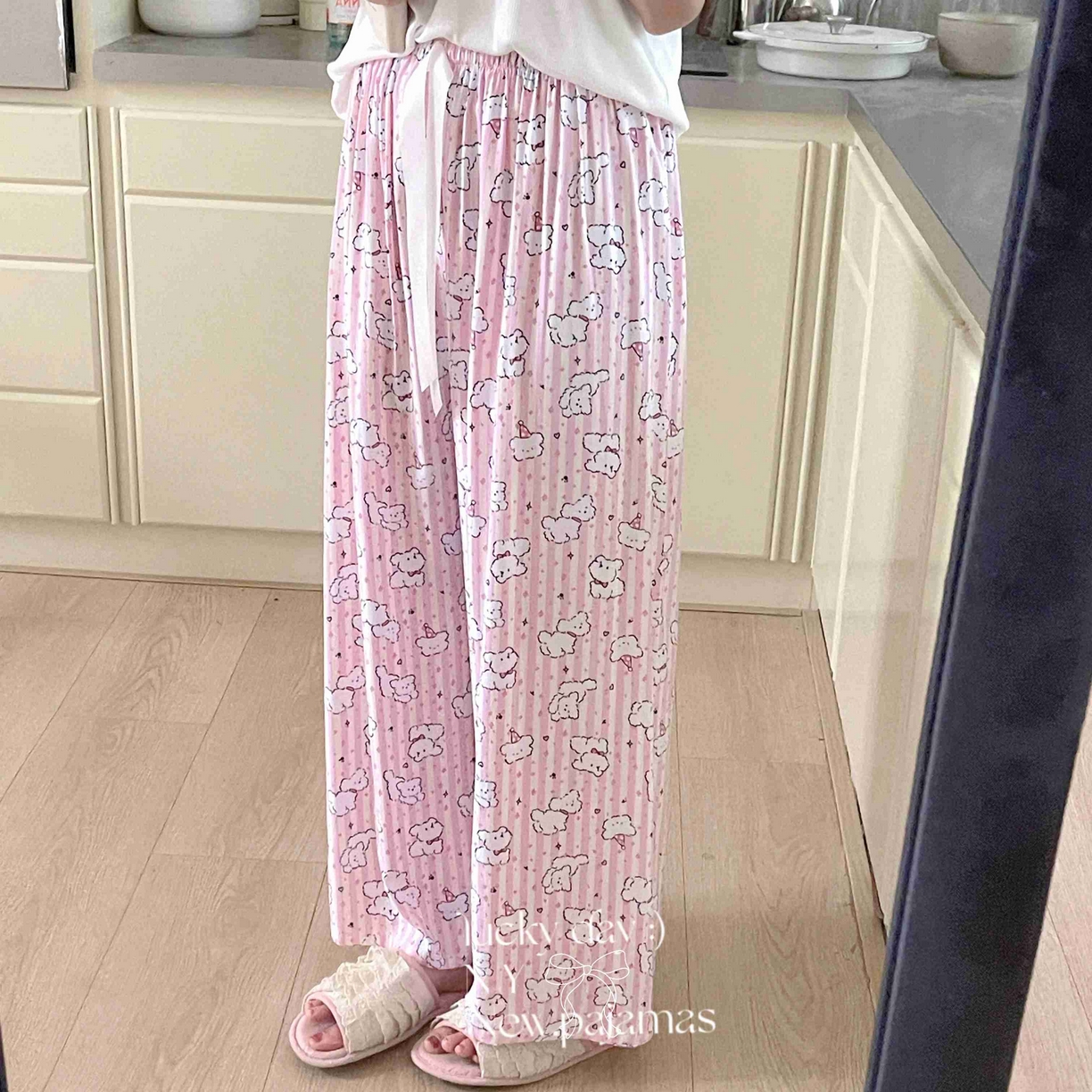 91家纺网 家纺一手货源 找家纺 纽约生活 2025新款人棉阔腿裤 粉条纹生日狗