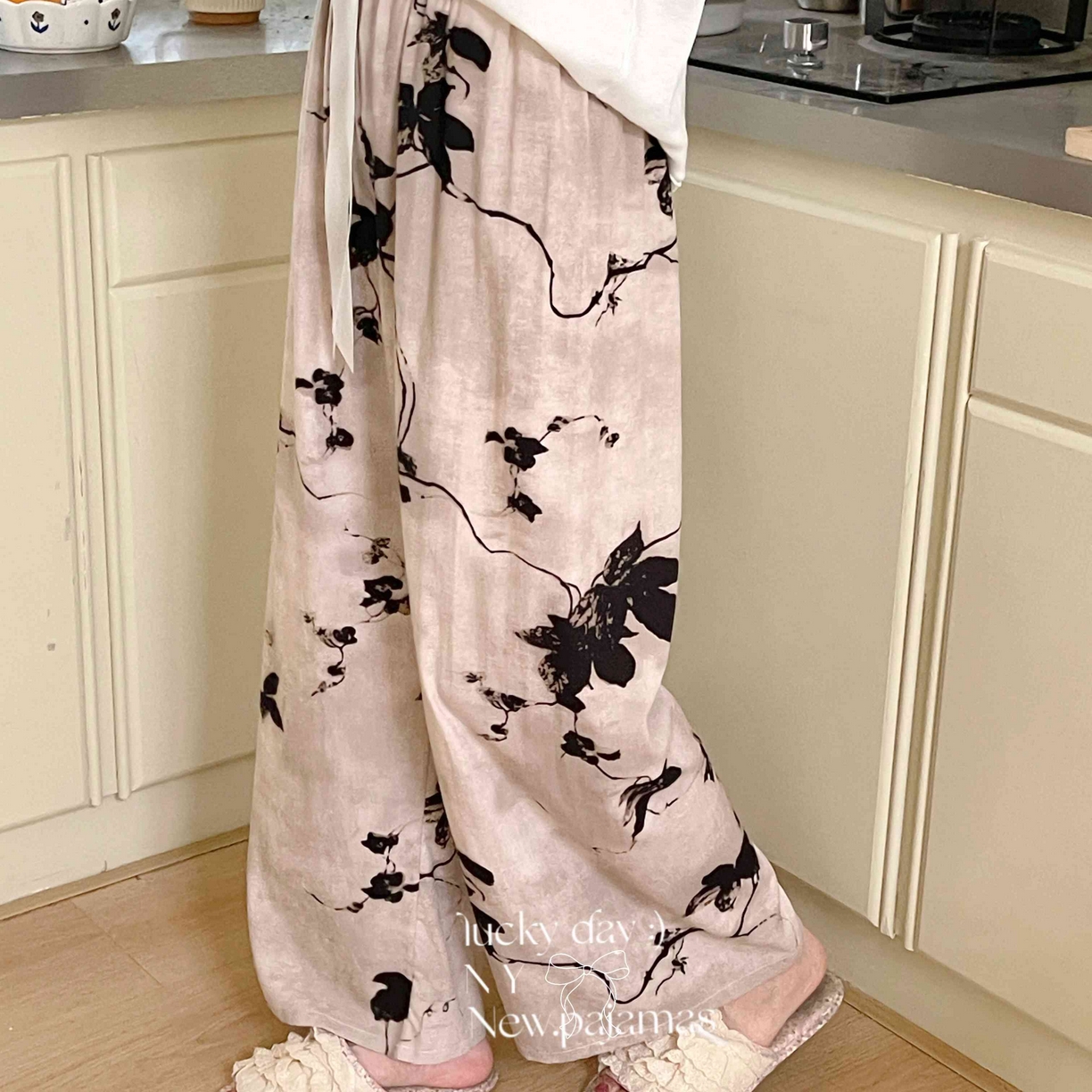 91家纺网 家纺一手货源 找家纺 纽约生活 2025新款人棉阔腿裤 花想