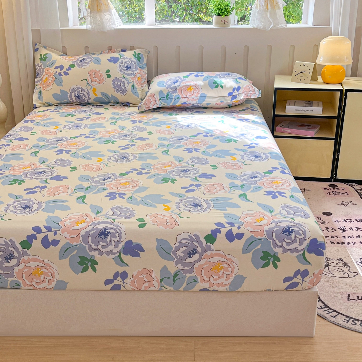 91家纺网 家纺一手货源 找家纺 大吉 2025新款全棉印花床笠 山茶花开