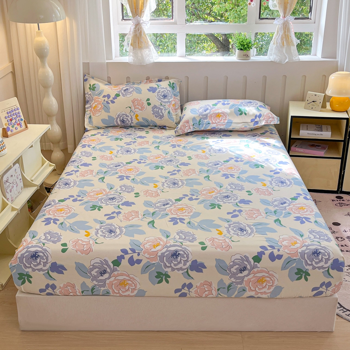 91家纺网 家纺一手货源 找家纺 大吉 2025新款全棉印花床笠 山茶花开