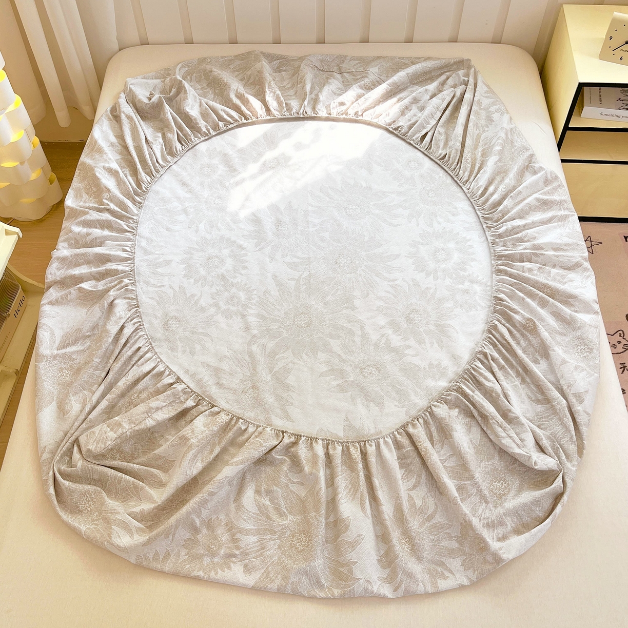 91家纺网 家纺一手货源 找家纺 大吉 2025新款全棉印花床笠 复古向日葵