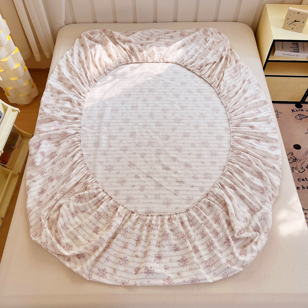 91家纺网 家纺一手货源 找家纺 大吉 2025新款全棉印花床笠 樱珞