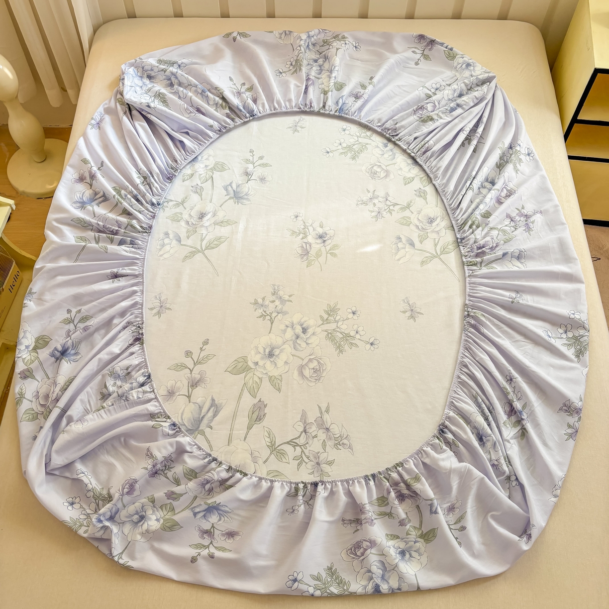 91家纺网 家纺一手货源 找家纺 大吉 2025新款全棉印花床笠 紫韵