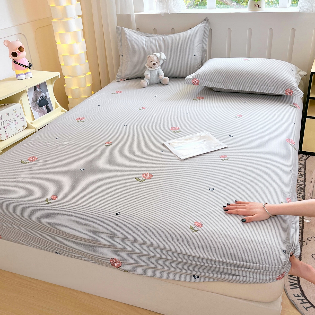 91家纺网 家纺一手货源 找家纺 大吉 2025新款全棉印花床笠 法南玫瑰