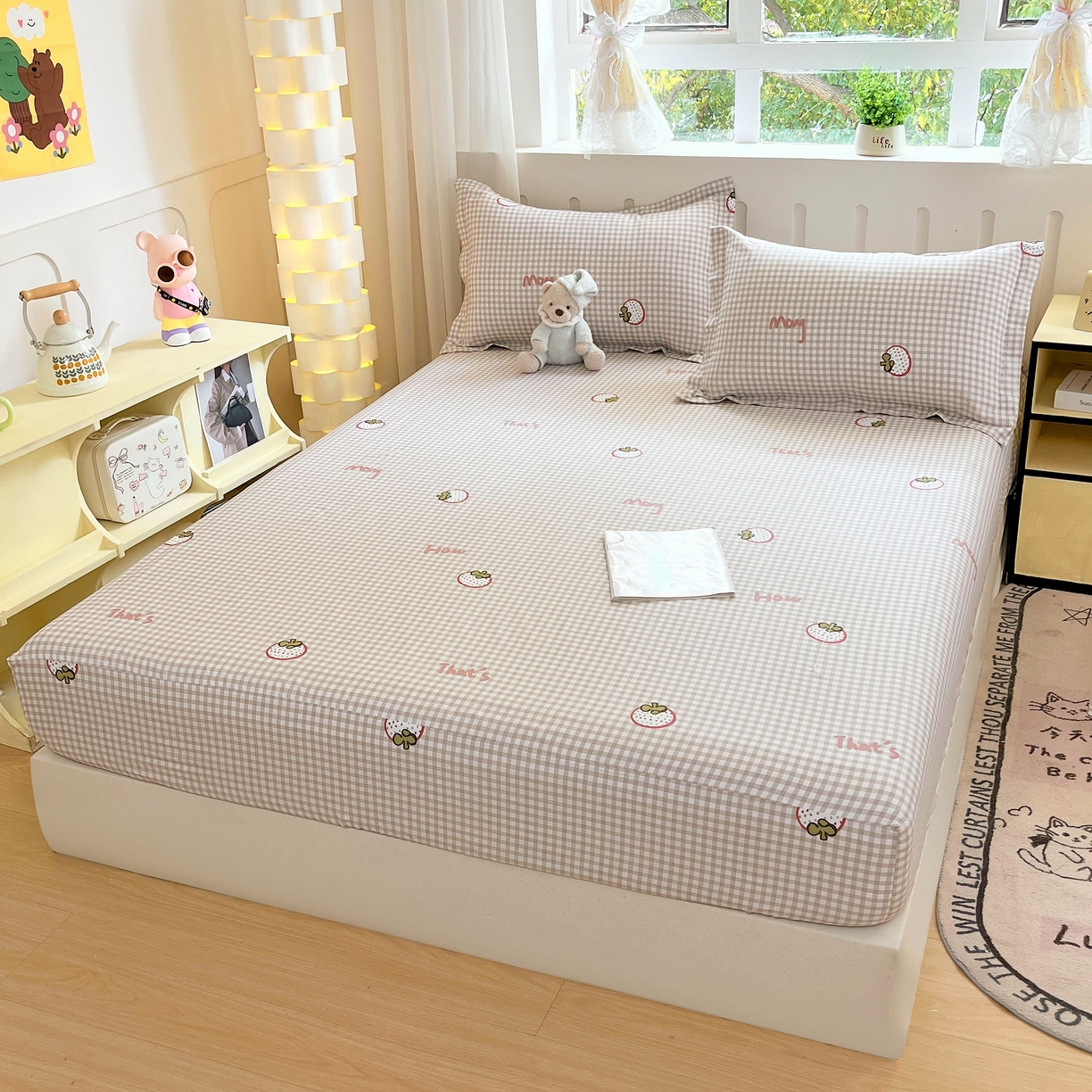 91家纺网 家纺一手货源 找家纺 大吉 2025新款全棉印花床笠 小莓好