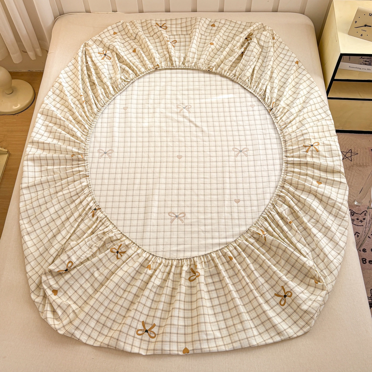 91家纺网 家纺一手货源 找家纺 大吉 2025新款全棉印花床笠 小欢喜