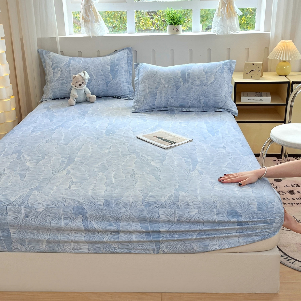 91家纺网 家纺一手货源 找家纺 大吉 2025新款全棉印花床笠 雨落芭蕉