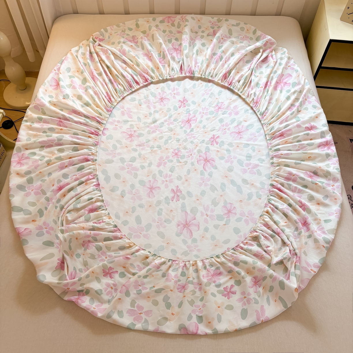 91家纺网 家纺一手货源 找家纺 大吉 2025新款全棉印花床笠 甜梦