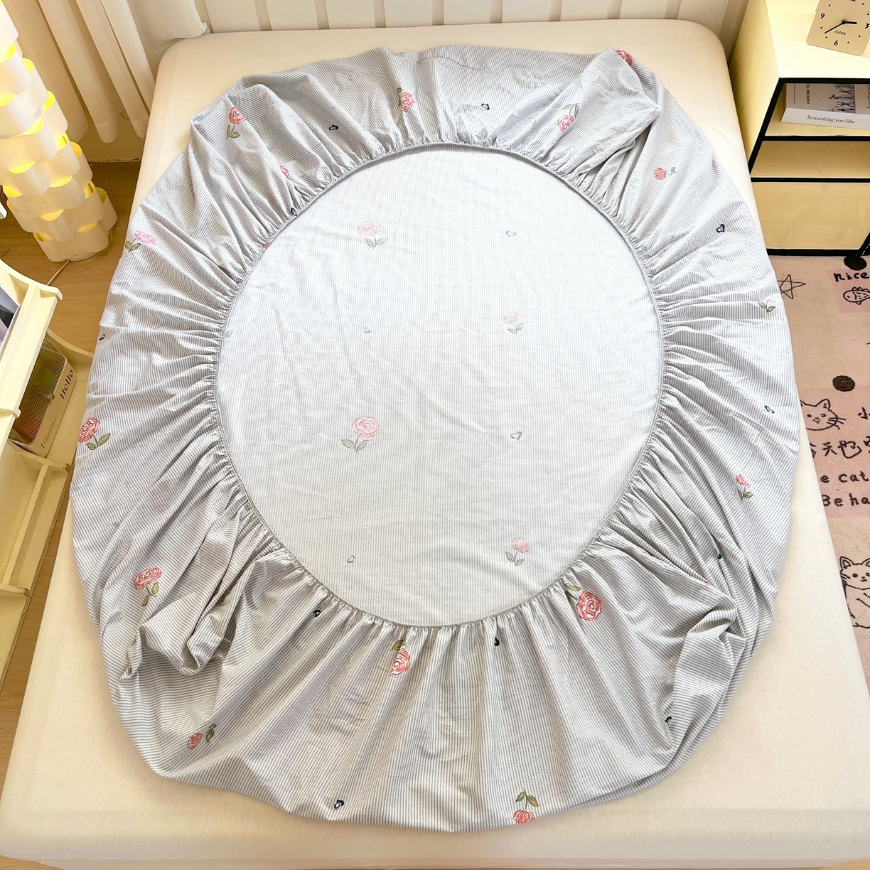 91家纺网 家纺一手货源 找家纺 大吉 2025新款全棉印花床笠 法南玫瑰