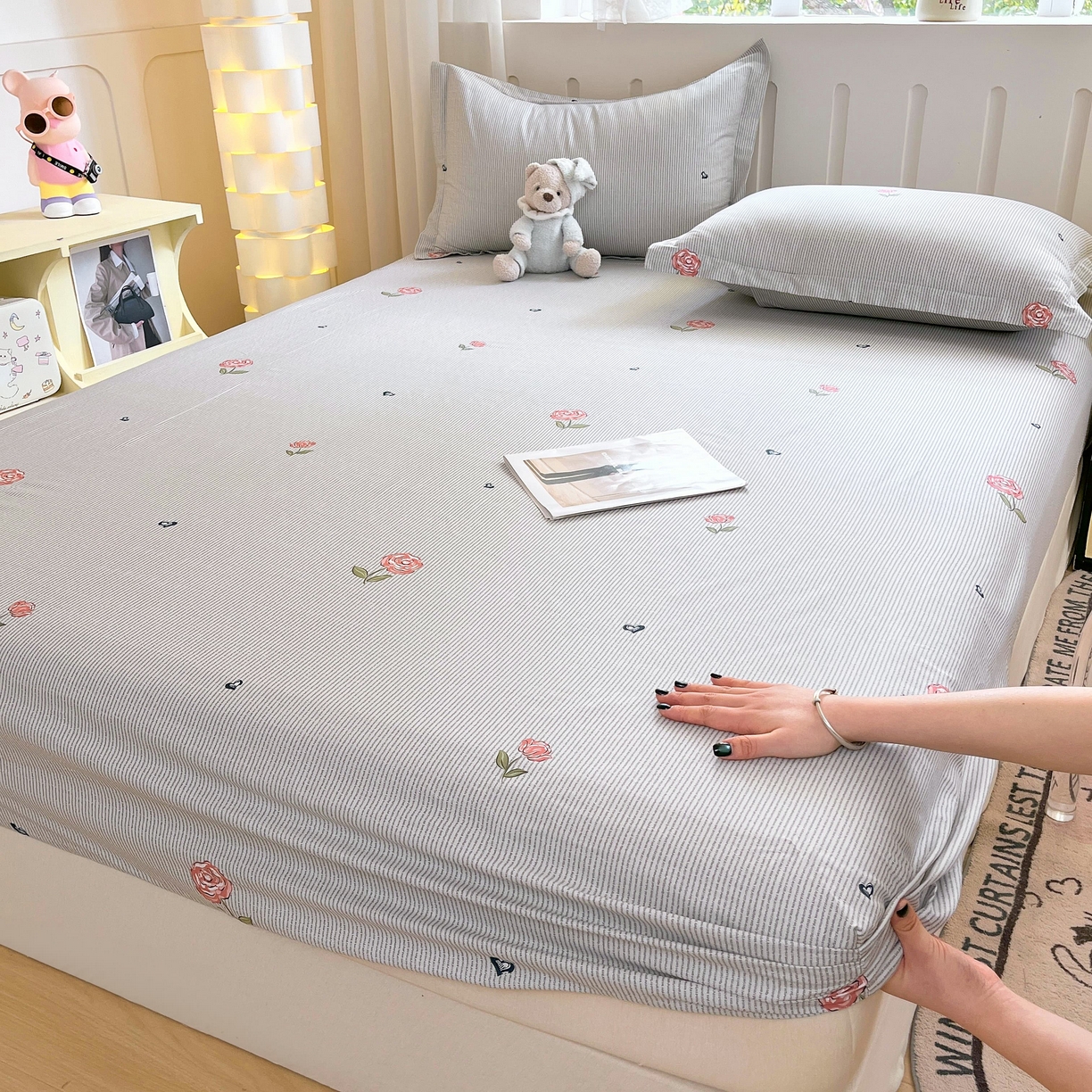 91家纺网 家纺一手货源 找家纺 大吉 2025新款全棉印花床笠 法南玫瑰