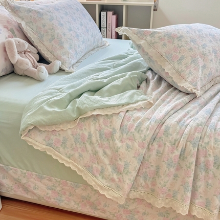 91家纺网 家纺一手货源 找家纺 奥虎家纺 2025新款针织棉双层纱夏被四件套 紫纱绮梦