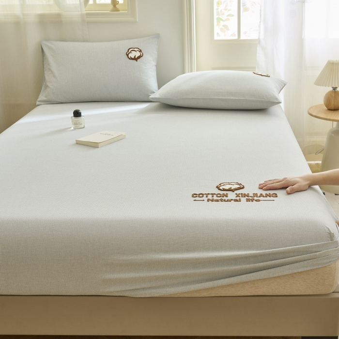 91家纺网 家纺一手货源 找家纺 早晨家纺 2025新款色织纯棉水洗棉毛巾绣床笠 流年床笠-浅兰