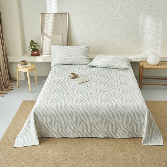 91家纺网 家纺一手货源 找家纺 早晨家纺 2025新款三层纱纯棉提花床单 斑马纹床单-浅蓝