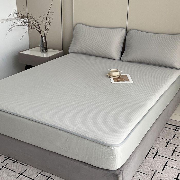 91家纺网 家纺一手货源 找家纺 凌云家纺 2025新款100%锦纶凉席床笠款可水洗冰丝席三明治软席 灰色