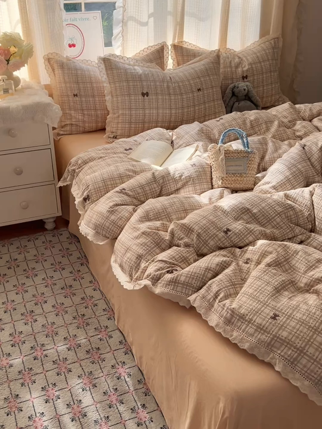 91家纺网 家纺一手货源 找家纺 顾里家纺 2025新款蕾丝花边云感皱皱纱四件套 秋栗蝴蝶结