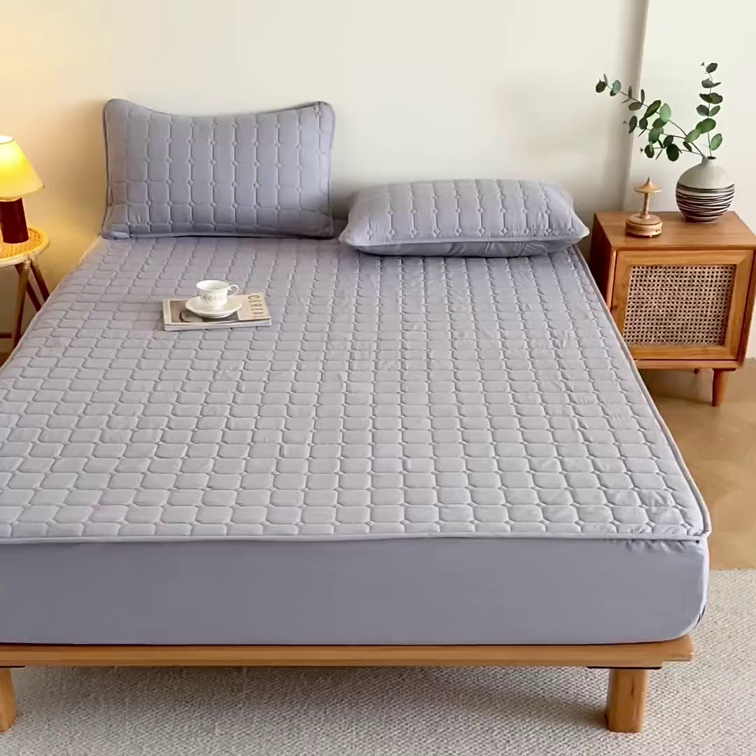 91家纺网 家纺一手货源 找家纺 锦眠 2025新款亲肤面包格夹棉床笠 灰色