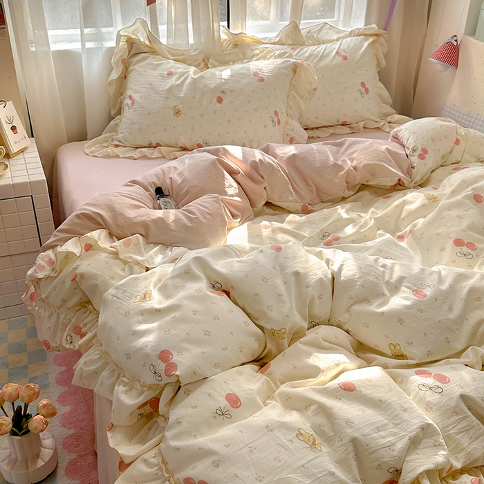 91家纺网 家纺一手货源 找家纺 冕悠家纺 2025新款A类法式花边四件套超柔裸睡级床单被套三件套-风格二+微信提供买家秀 初樱