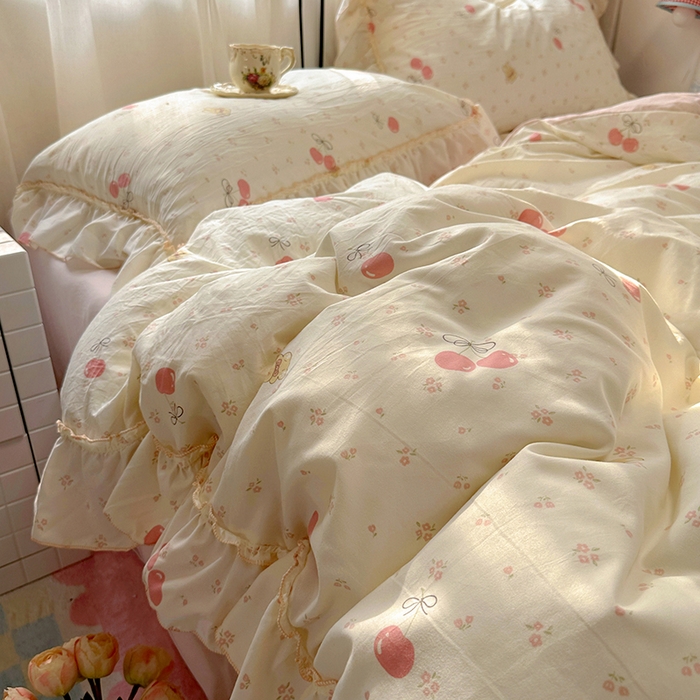 91家纺网 家纺一手货源 找家纺 冕悠家纺 2025新款A类法式花边四件套超柔裸睡级床单被套三件套-风格二+微信提供买家秀 初樱