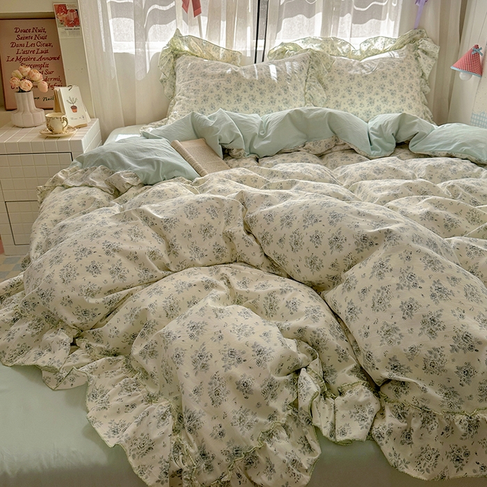 91家纺网 家纺一手货源 找家纺 冕悠家纺 2025新款A类法式花边四件套超柔裸睡级床单被套三件套-风格二+微信提供买家秀 愫月