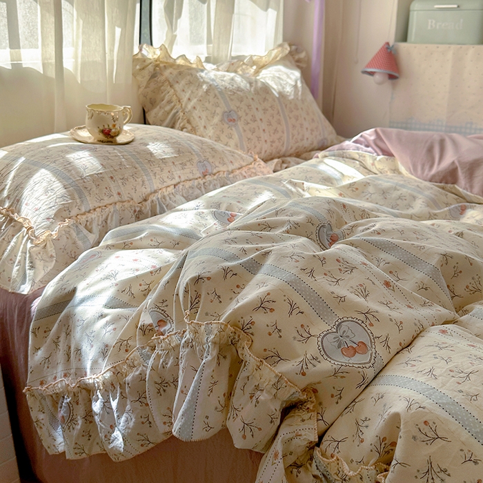 91家纺网 家纺一手货源 找家纺 冕悠家纺 2025新款A类法式花边四件套超柔裸睡级床单被套三件套-风格二+微信提供买家秀 语沁