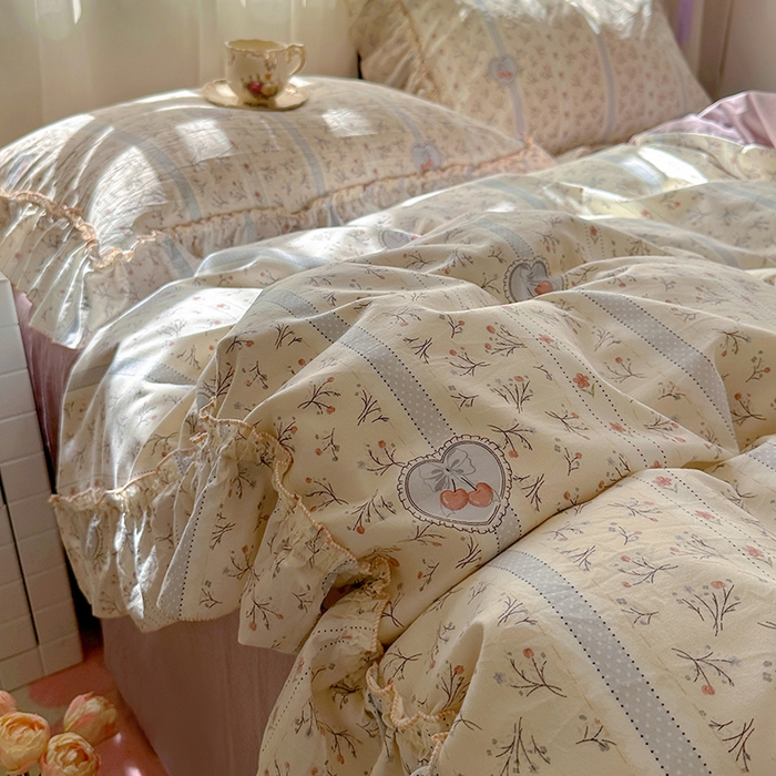 91家纺网 家纺一手货源 找家纺 冕悠家纺 2025新款A类法式花边四件套超柔裸睡级床单被套三件套-风格二+微信提供买家秀 语沁