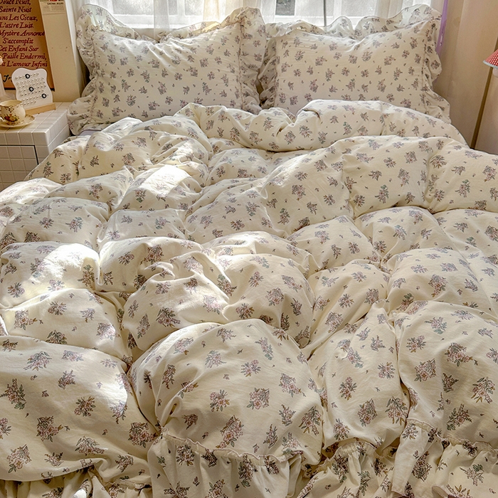 91家纺网 家纺一手货源 找家纺 冕悠家纺 2025新款A类法式花边四件套超柔裸睡级床单被套三件套-风格一+微信提供买家秀 紫苿