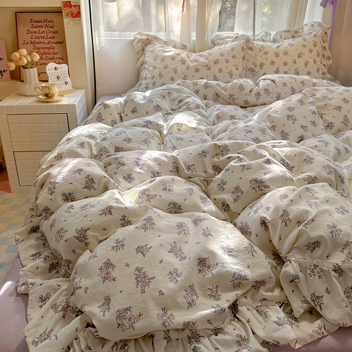 91家纺网 家纺一手货源 找家纺 冕悠家纺 2025新款A类法式花边四件套超柔裸睡级床单被套三件套-风格一+微信提供买家秀 紫苿