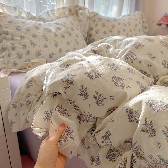 91家纺网 家纺一手货源 找家纺 冕悠家纺 2025新款A类法式花边四件套超柔裸睡级床单被套三件套-风格一+微信提供买家秀 紫苿