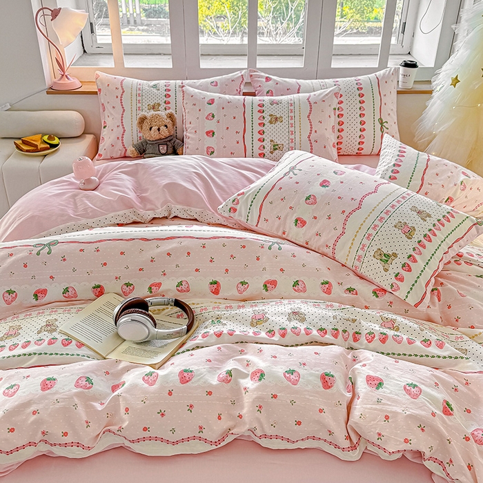 91家纺网 家纺一手货源 找家纺 昊翔家纺 2025新款13372全棉印花系列四件套 草莓甜心