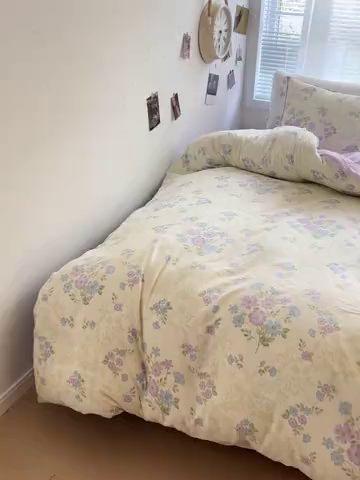 91家纺网 家纺一手货源 找家纺 乐童家纺 2025新款网红直播热款吊边一字绣工艺款四件套 花开半夏